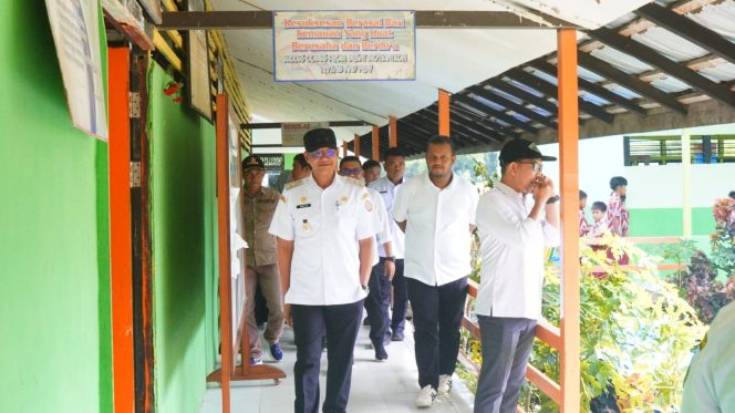 
					Wabup Amru Sanksi Denda Kontraktor Proyek Disdik Yang Molor