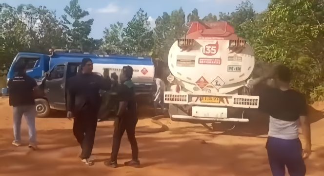 
					Viral! Video Diduga Pengalihan BBM Subsidi ke Tangki Industri di Kalbar, Pertamina Buka Suara